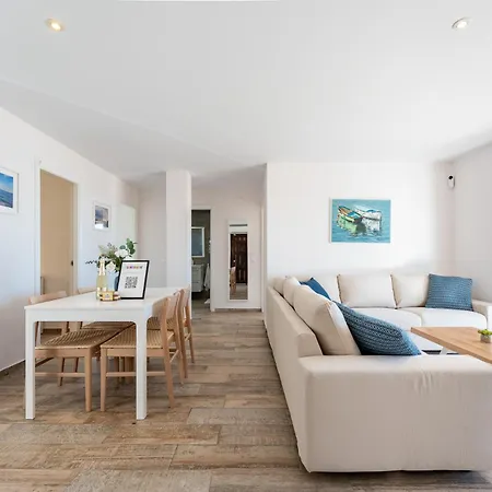 Lovely Sea View With Only 7 Minutes Walk To The Fuengirola