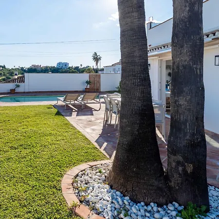 Lovely Sea View With Only 7 Minutes Walk To The Fuengirola Villa *