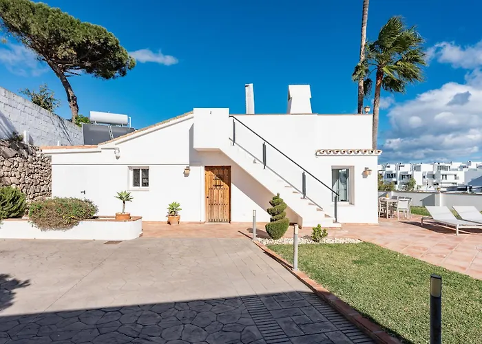 Lovely Sea View With Only 7 Minutes Walk To The Fuengirola Villa *