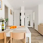 Lovely Sea View With Only 7 Minutes Walk To The Fuengirola Villa El Faro