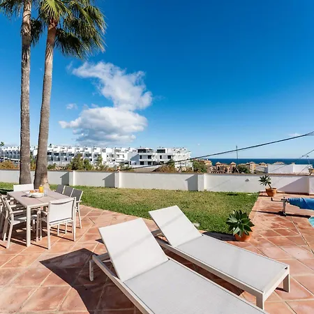 Lovely Sea View With Only 7 Minutes Walk To The Fuengirola Villa *