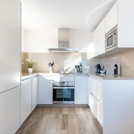 Villa Lovely Sea View With Only 7 Minutes Walk To The Fuengirola El Faro