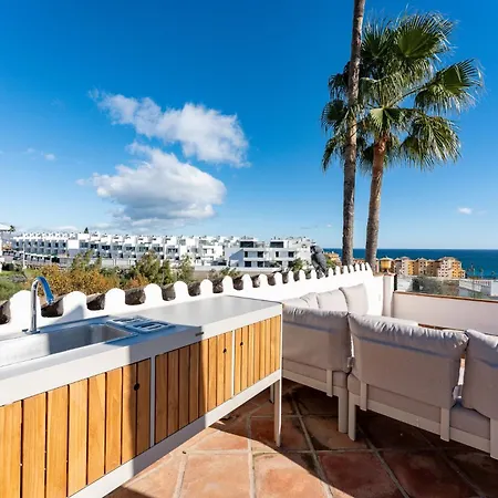 Lovely Sea View With Only 7 Minutes Walk To The Fuengirola *
