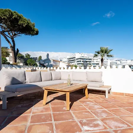 Villa Lovely Sea View With Only 7 Minutes Walk To The Fuengirola El Faro