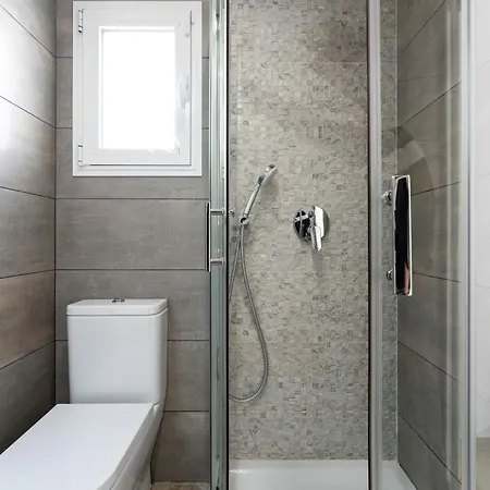 Lovely Sea View With Only 7 Minutes Walk To The Fuengirola *