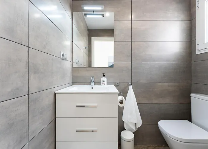 Lovely Sea View With Only 7 Minutes Walk To The Fuengirola *