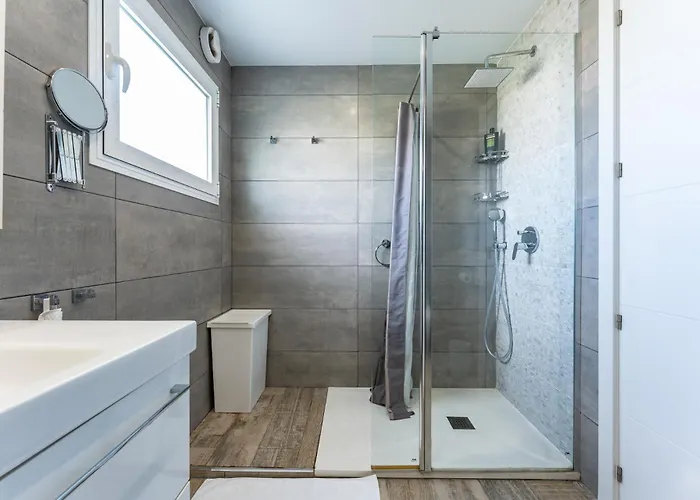 Lovely Sea View With Only 7 Minutes Walk To The Fuengirola