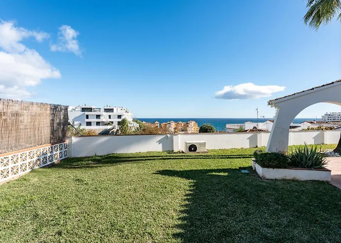 Lovely Sea View With Only 7 Minutes Walk To The Fuengirola El Faro