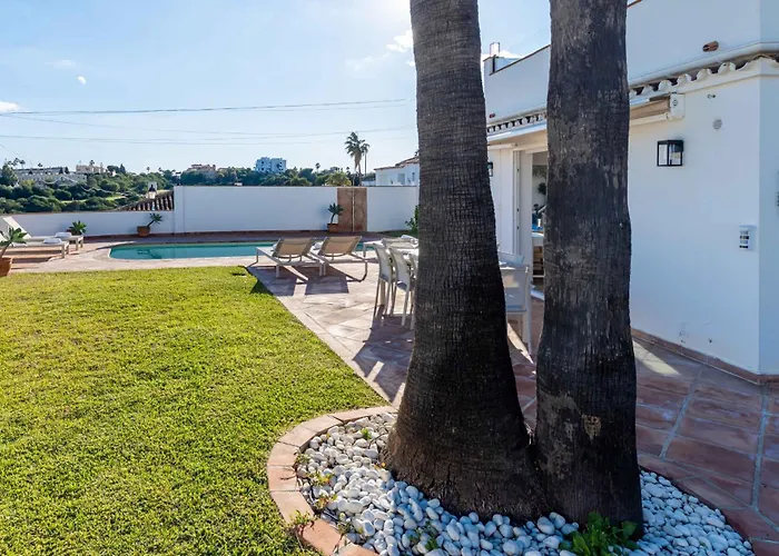 Lovely Sea View With Only 7 Minutes Walk To The Fuengirola Villa *