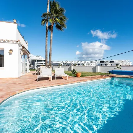 Vila Lovely Sea View With Only 7 Minutes Walk To The Fuengirola El Faro