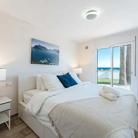 Lovely Sea View With Only 7 Minutes Walk To The Fuengirola Vila