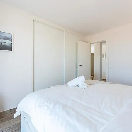 Lovely Sea View With Only 7 Minutes Walk To The Fuengirola *