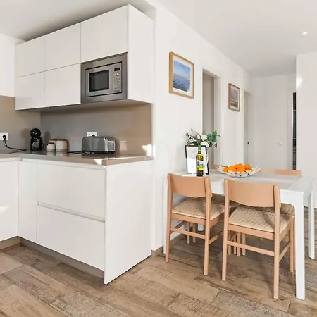 Lovely Sea View With Only 7 Minutes Walk To The Fuengirola El Faro